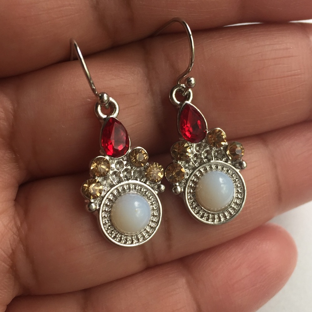 Earrings - Picture 3 of 3